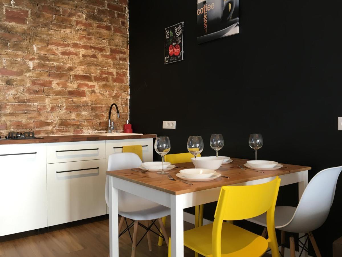 Ladrillo, By The Sea, Apartment