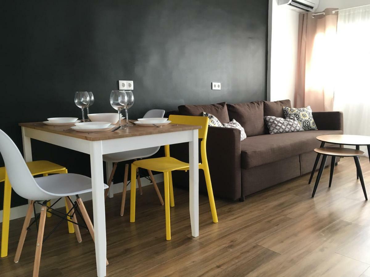 Ladrillo, By The Sea, Apartment *